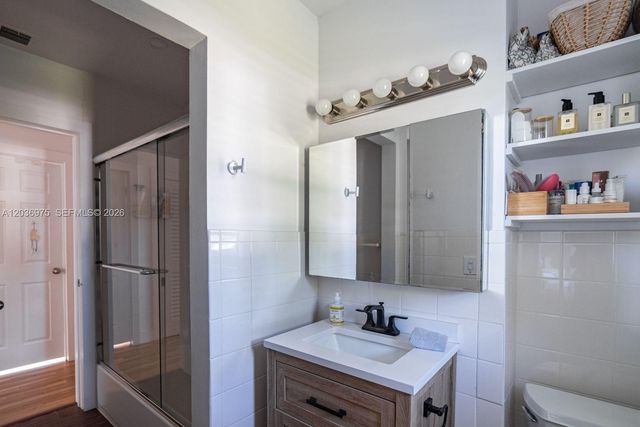 1244 S Alhambra Cir 1244, Coral Gables, FL 33146