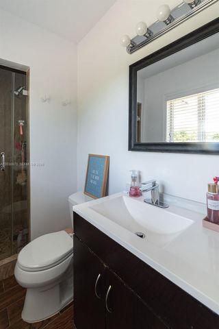 1244 S Alhambra Cir 1244, Coral Gables, FL 33146