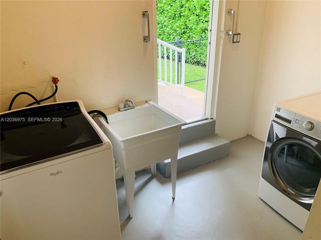1244 S Alhambra Cir 1244, Coral Gables, FL 33146