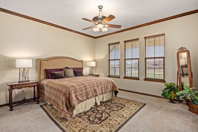 3801-16 E Club House Rd, Kerrville, TX 78028