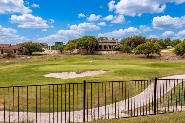 3801-16 E Club House Rd, Kerrville, TX 78028