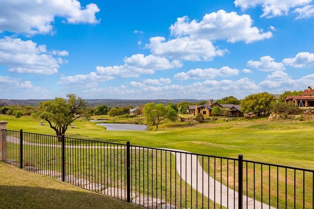 3801-16 E Club House Rd, Kerrville, TX 78028