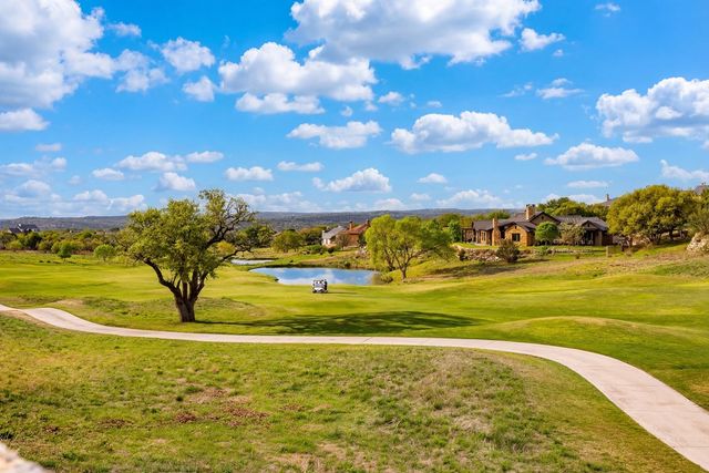 3801-16 E Club House Rd, Kerrville, TX 78028