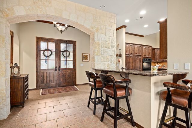 3801-16 E Club House Rd, Kerrville, TX 78028