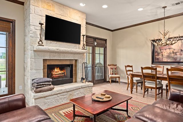 3801-16 E Club House Rd, Kerrville, TX 78028