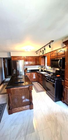 1422 Homestead Road, La Grange Park, IL 60526