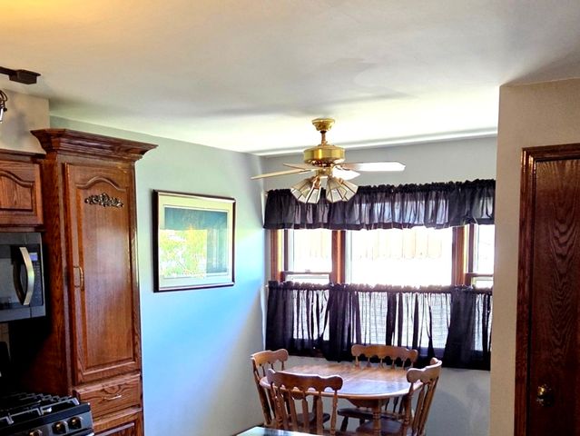 1422 Homestead Road, La Grange Park, IL 60526