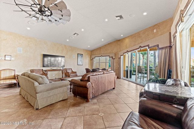 111 25TH Avenue S M14, Jacksonville Beach, FL 32250