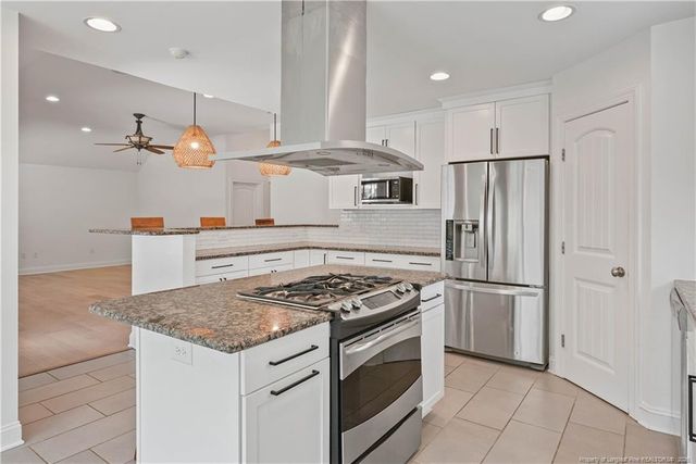 439 W Summerchase Drive, Fayetteville, NC 28311