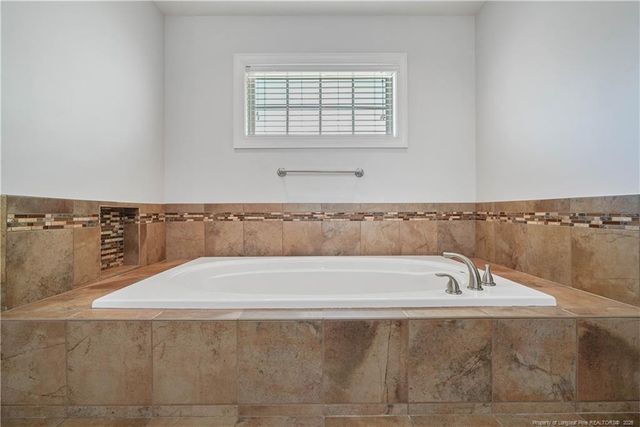 439 W Summerchase Drive, Fayetteville, NC 28311
