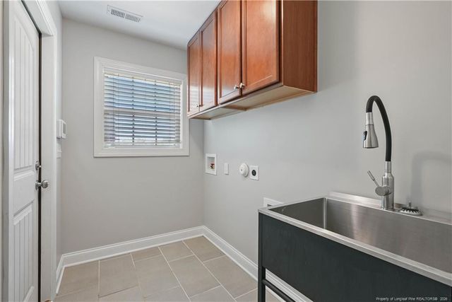 439 W Summerchase Drive, Fayetteville, NC 28311