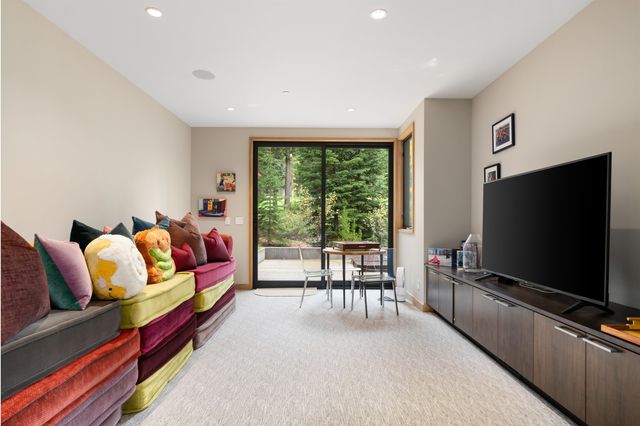 10632 Olana Drive, Truckee, CA 96161