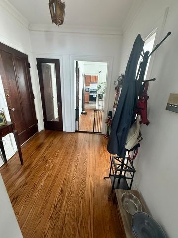 7639 W Jackson Boulevard 1E, Forest Park, IL 60130