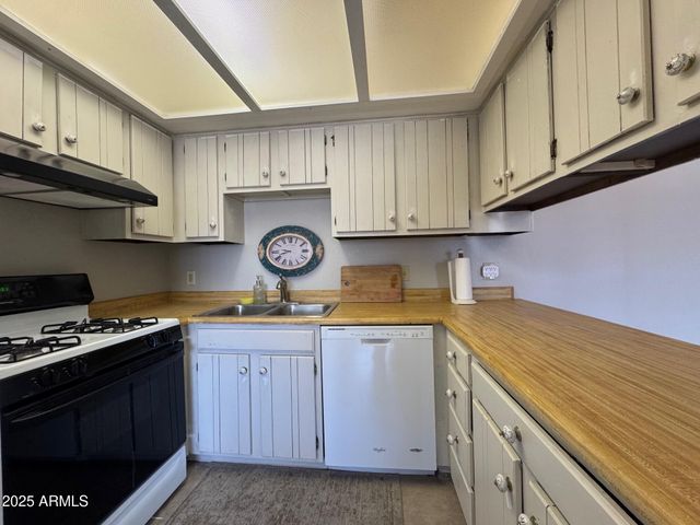 875 E LANCASTER Circle, Florence, AZ 85132