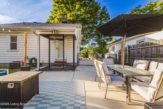 3034 University Rd, Louisville, KY 40206