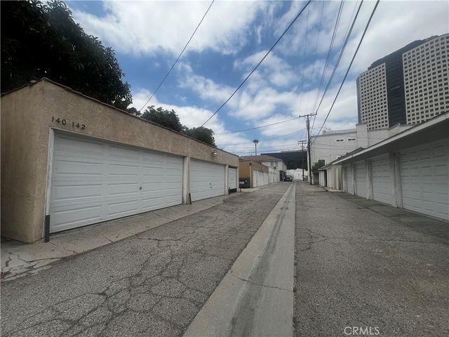 136 N Pass, Burbank, CA 91505