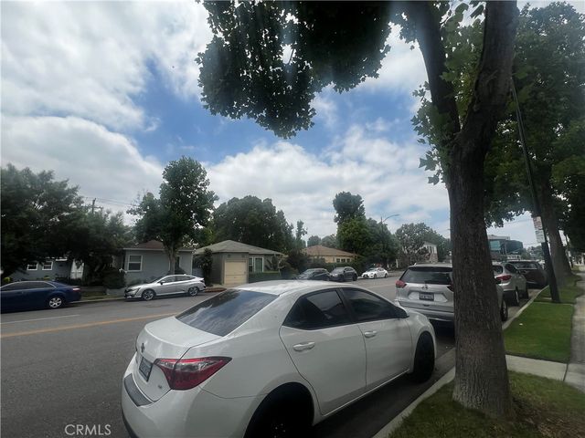 136 N Pass, Burbank, CA 91505