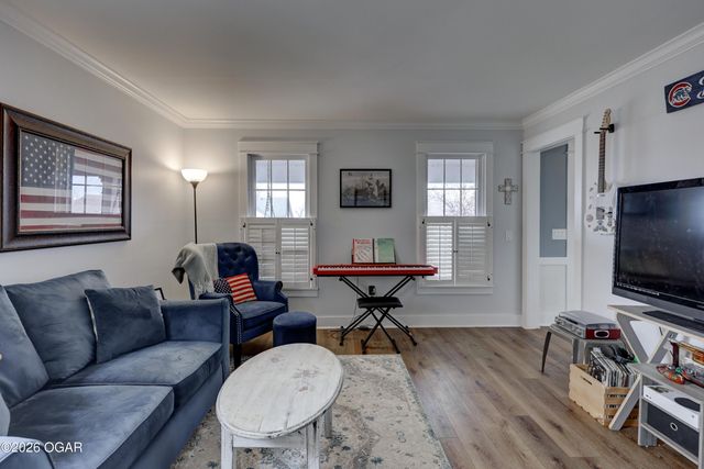 306 Lakeview Lane, Carl Junction, MO 64834