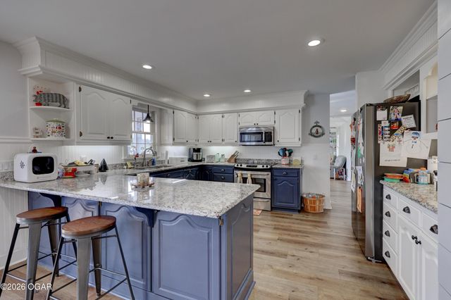 306 Lakeview Lane, Carl Junction, MO 64834