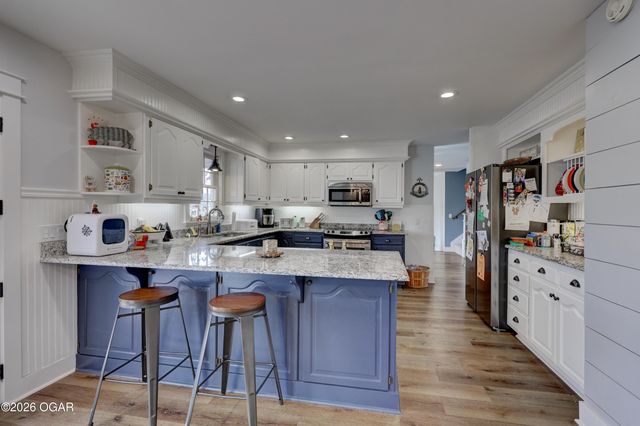 306 Lakeview Lane, Carl Junction, MO 64834