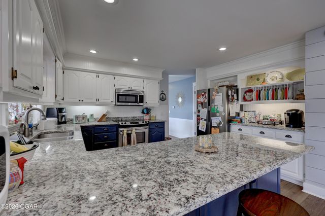 306 Lakeview Lane, Carl Junction, MO 64834