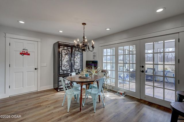 306 Lakeview Lane, Carl Junction, MO 64834