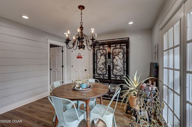 306 Lakeview Lane, Carl Junction, MO 64834