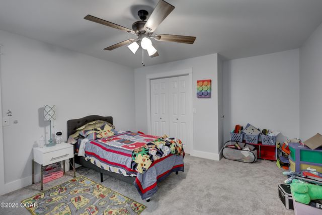 306 Lakeview Lane, Carl Junction, MO 64834