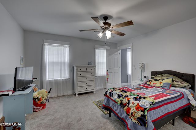 306 Lakeview Lane, Carl Junction, MO 64834