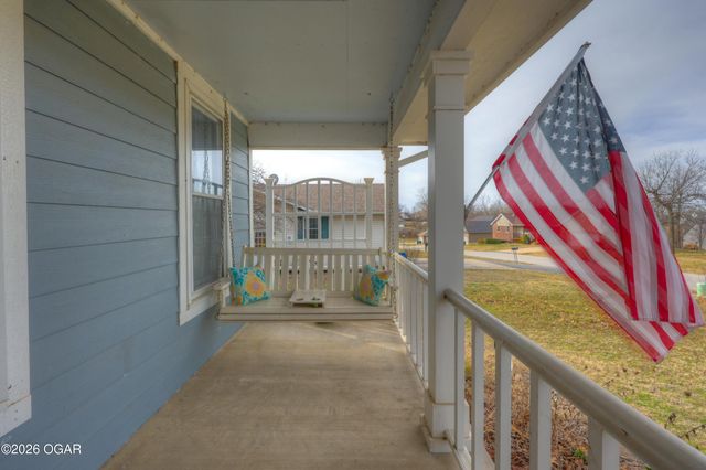 306 Lakeview Lane, Carl Junction, MO 64834