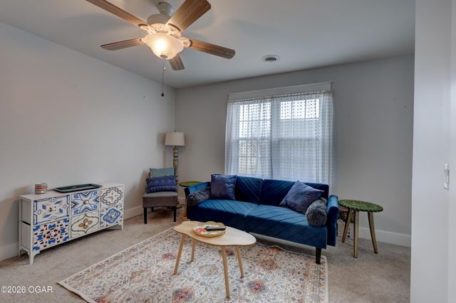 306 Lakeview Lane, Carl Junction, MO 64834