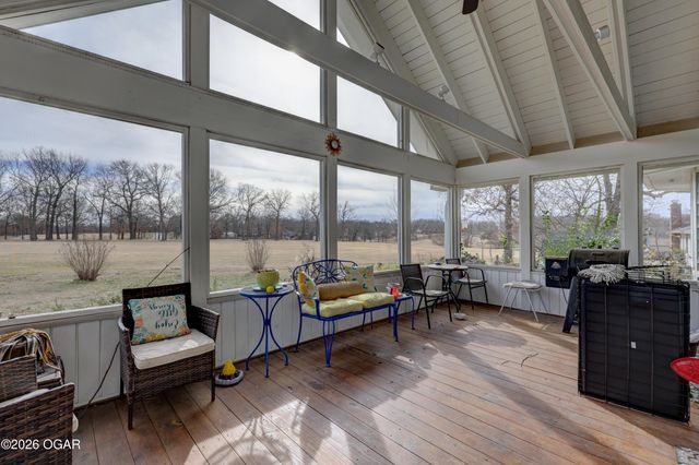 306 Lakeview Lane, Carl Junction, MO 64834