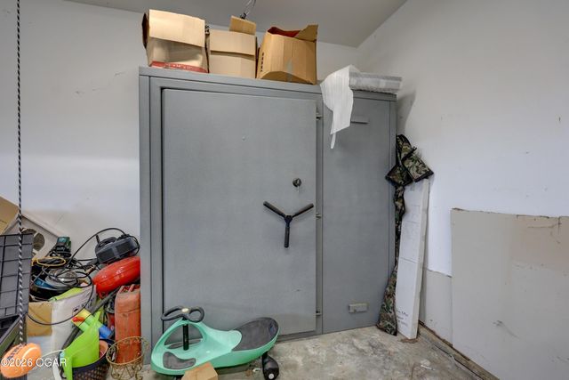 306 Lakeview Lane, Carl Junction, MO 64834