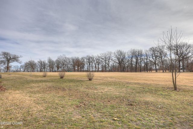 306 Lakeview Lane, Carl Junction, MO 64834