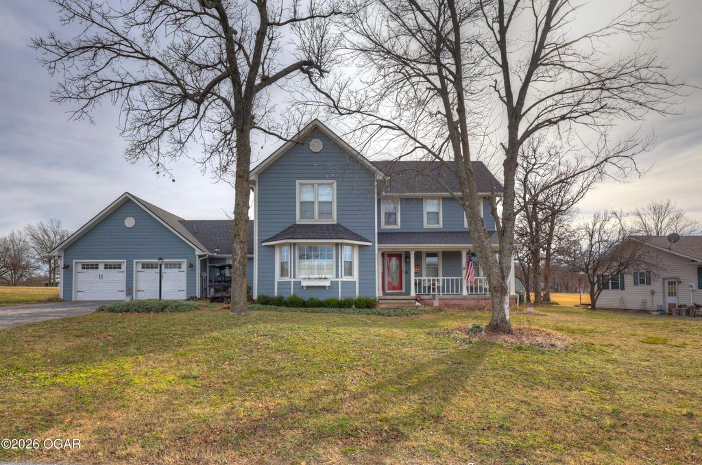 306 Lakeview Lane, Carl Junction, MO 64834