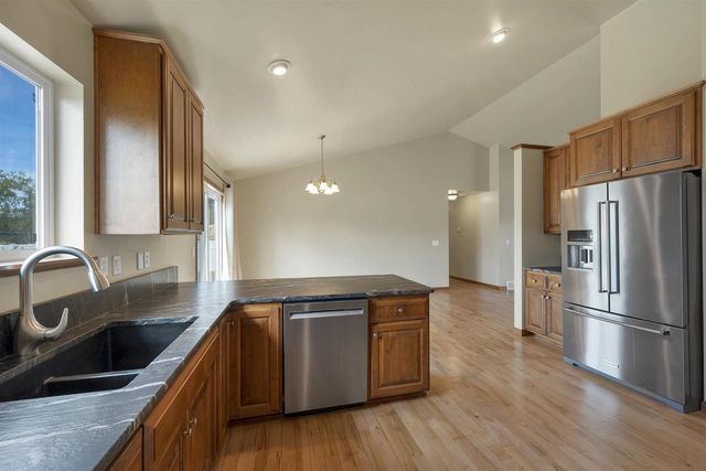 2352 OAK RIDGE CIRCLE, De Pere, WI 54115