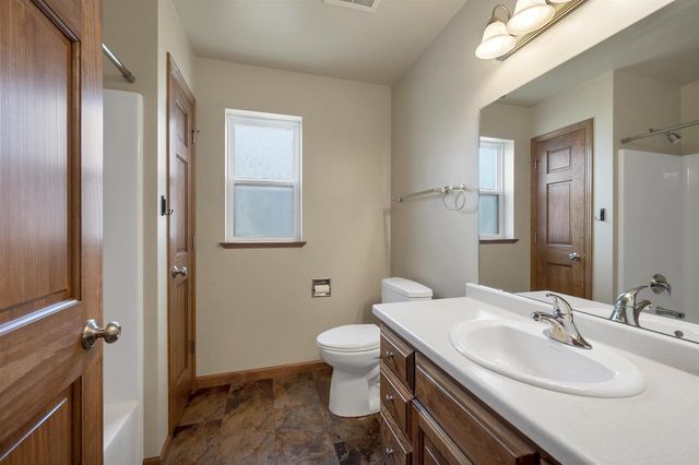 2352 OAK RIDGE CIRCLE, De Pere, WI 54115