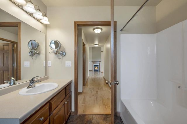 2352 OAK RIDGE CIRCLE, De Pere, WI 54115