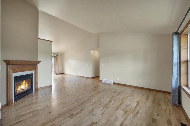 2352 OAK RIDGE CIRCLE, De Pere, WI 54115