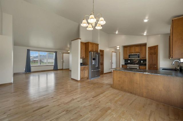 2352 OAK RIDGE CIRCLE, De Pere, WI 54115