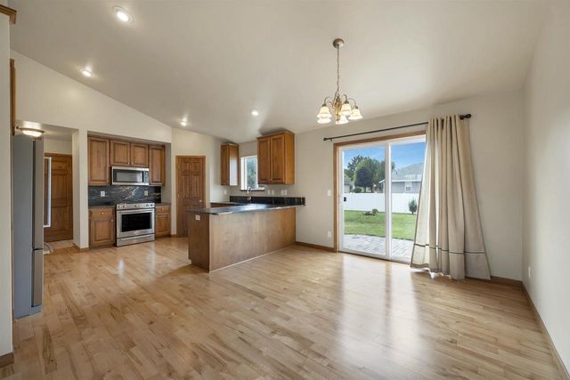 2352 OAK RIDGE CIRCLE, De Pere, WI 54115