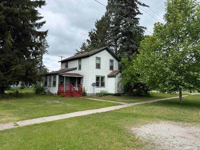 123 N Clark Street, Chesaning, MI 48616