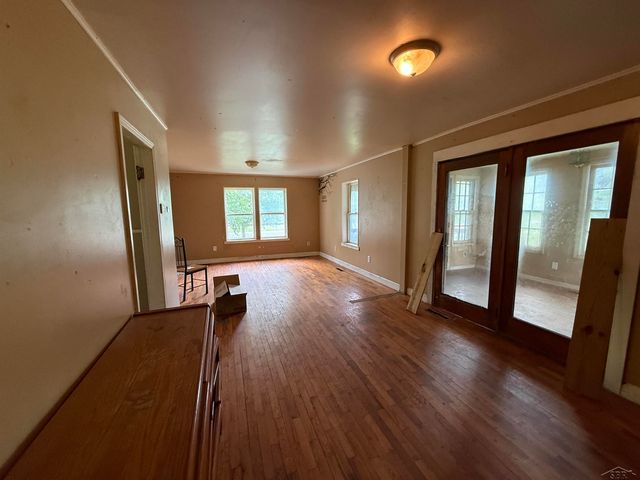 123 N Clark Street, Chesaning, MI 48616