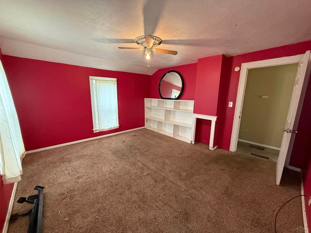 123 N Clark Street, Chesaning, MI 48616