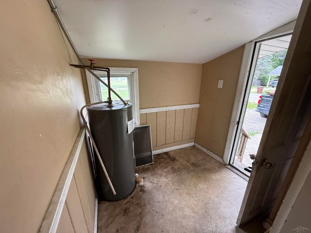123 N Clark Street, Chesaning, MI 48616
