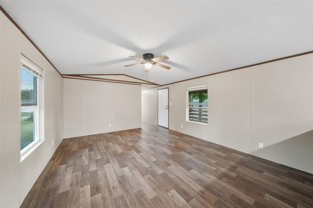 303 W Lone Oak Road, Onalaska, TX 77360