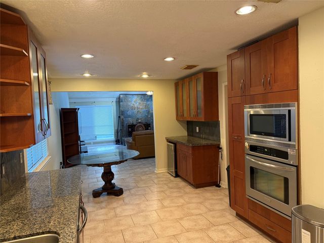 2902 Arrowhead Drive, Sugar Land, TX 77479