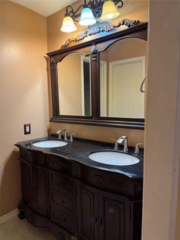 2902 Arrowhead Drive, Sugar Land, TX 77479