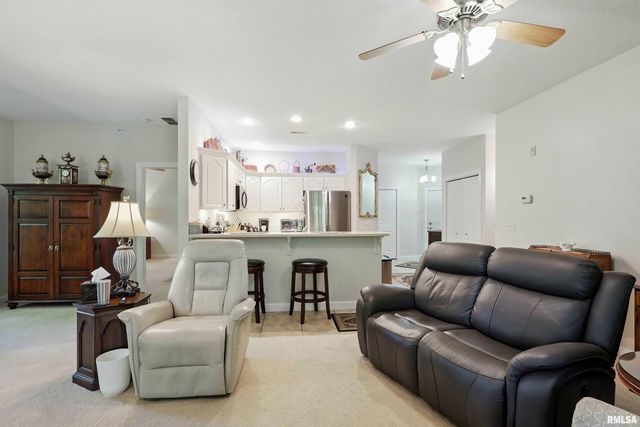 1227 E KIMBERLY Road, Bettendorf, IA 52722