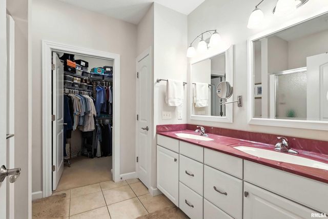 1227 E KIMBERLY Road, Bettendorf, IA 52722